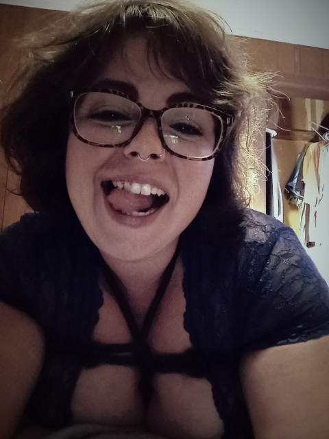 Sexy Red Glasses profile picture