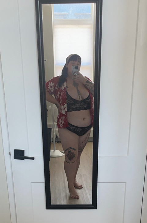 Nikki Double D profile picture