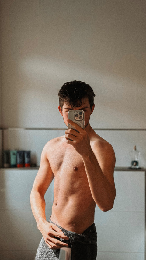 Chriss Housting profile picture