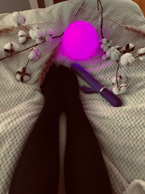 Rosa_Feet profile picture