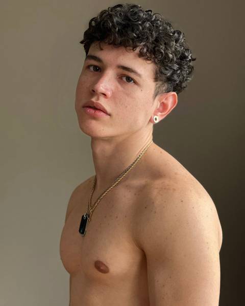 @twinksantiago @twinksantiago