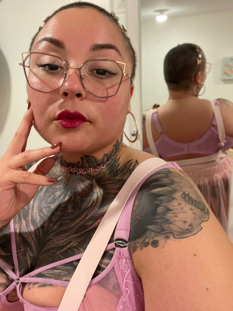 Poppy Plump Toes profile picture