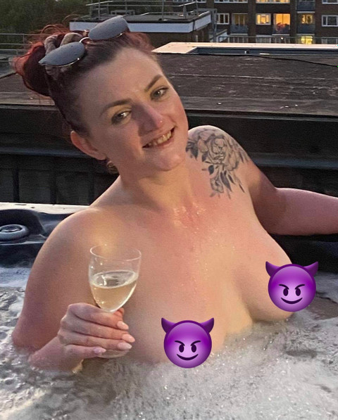 Lexi 🔥 Hot Bi Redhead profile picture