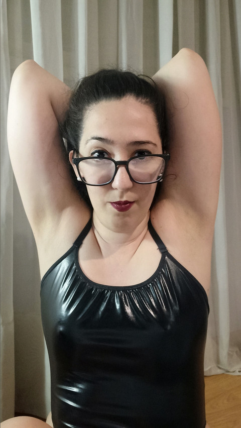 Goddess Fetishist FresiAnne🍷 profile picture