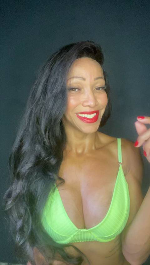 @shemale_23cm @shemale_23cm