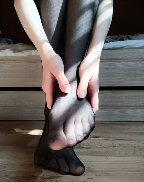 Vawia - feet, legs and hands pics profile picture