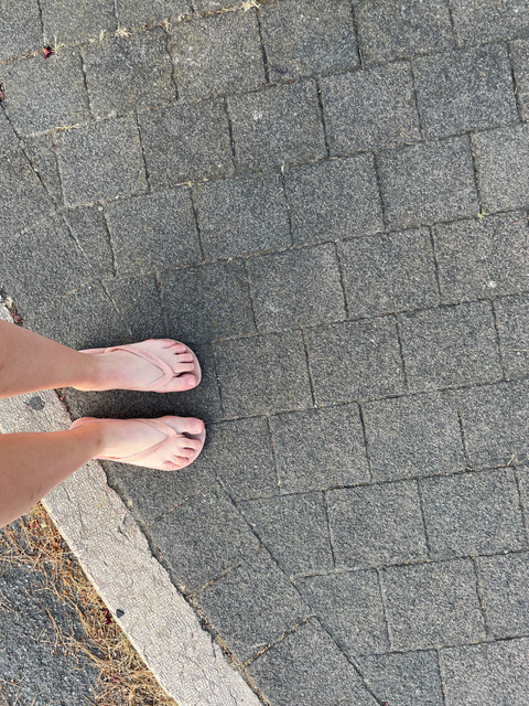 Feet picture for you profile picture