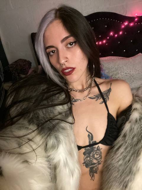 @missgothkiitty @missgothkiitty