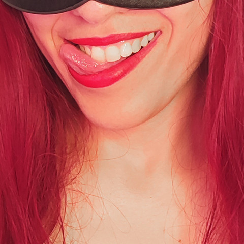 Amazing Red Girl profile picture