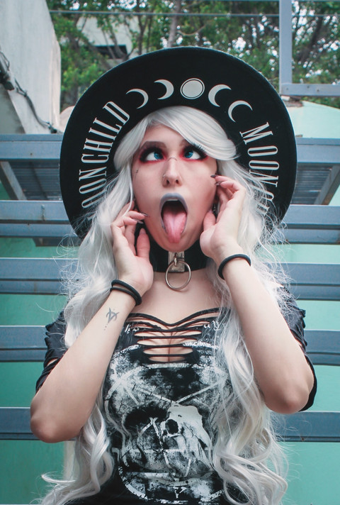 🌙Krista Von D🦇 profile picture