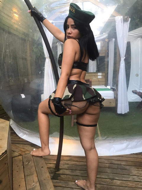 EMILY JULIÁNA profile picture