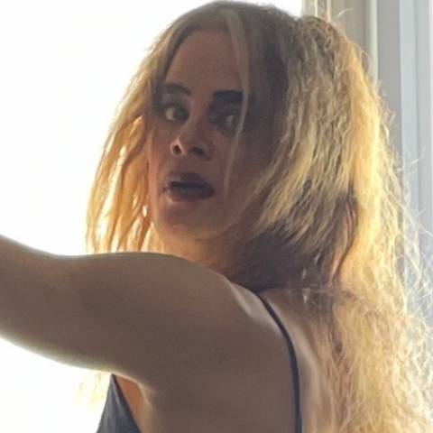@transninafox @transninafox