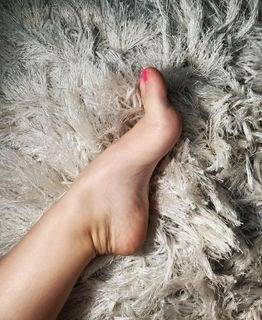 @oliviafeet23 @oliviafeet23