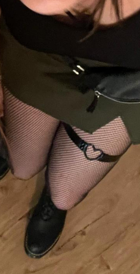 feet toes and more🦶🫦 profile picture