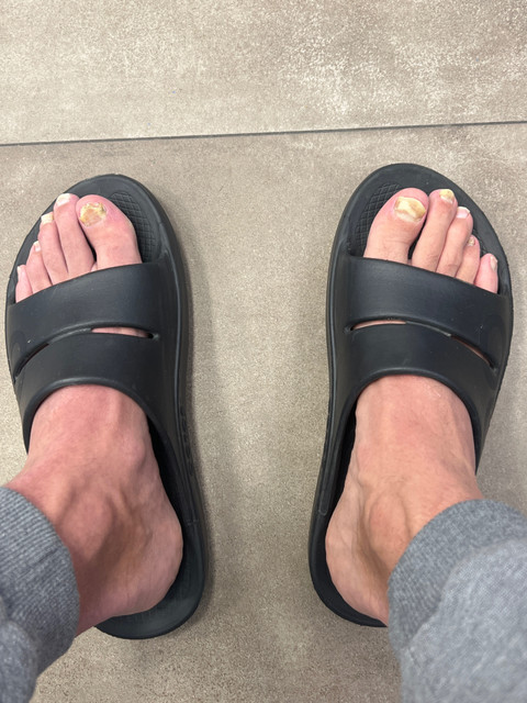 Hobbit feet profile picture