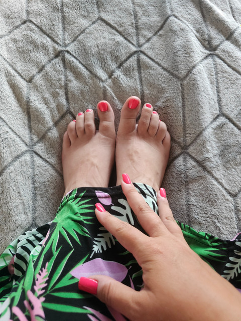 KinkyFeetCR profile picture