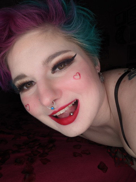 Vampire Priestess Poison profile picture