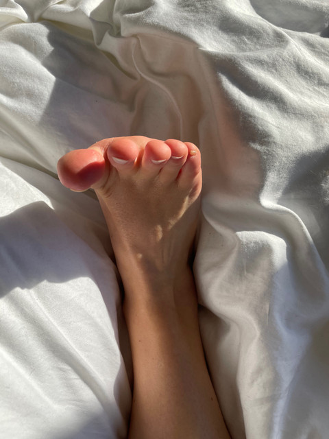 Artemisias Feet profile picture