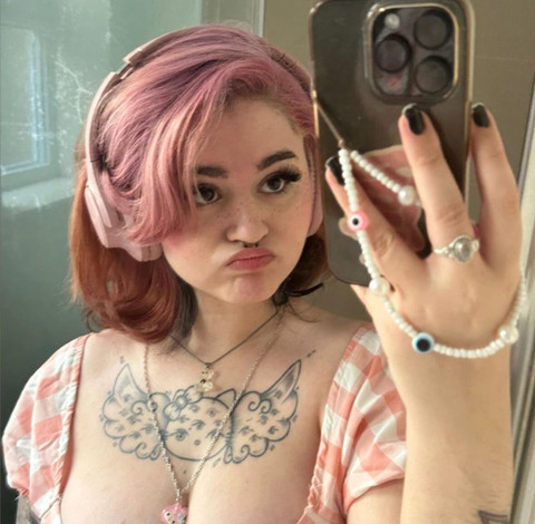 willow 🐇 profile picture