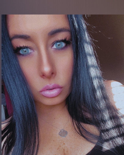 Dannii Lynnee profile picture