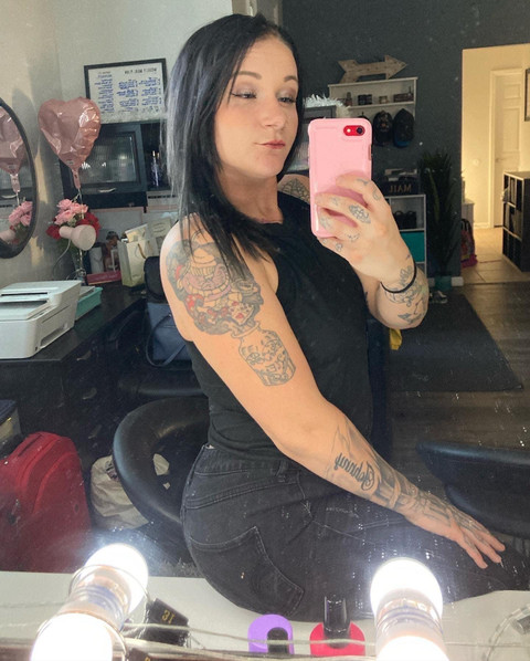 Lucyylynn69 profile picture
