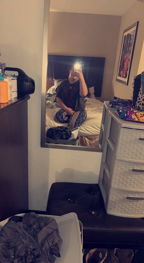 @queeeenbee98 nude queeeenbee98 nude