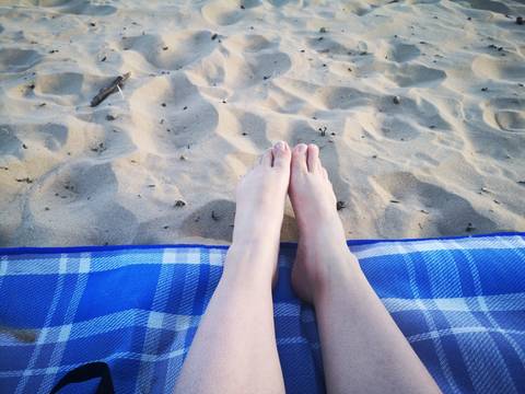 @katherineoflongtoes nude katherineoflongtoes nude