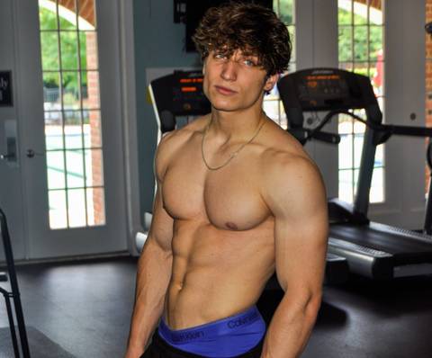 @therealbenitalian @therealbenitalian