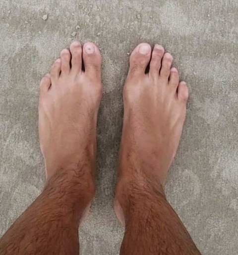 Feet lover profile picture