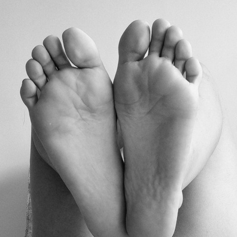 Mami feet Latina profile picture