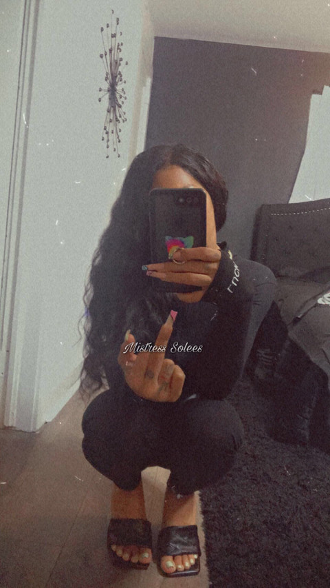 Mistress Solees๐ profile picture