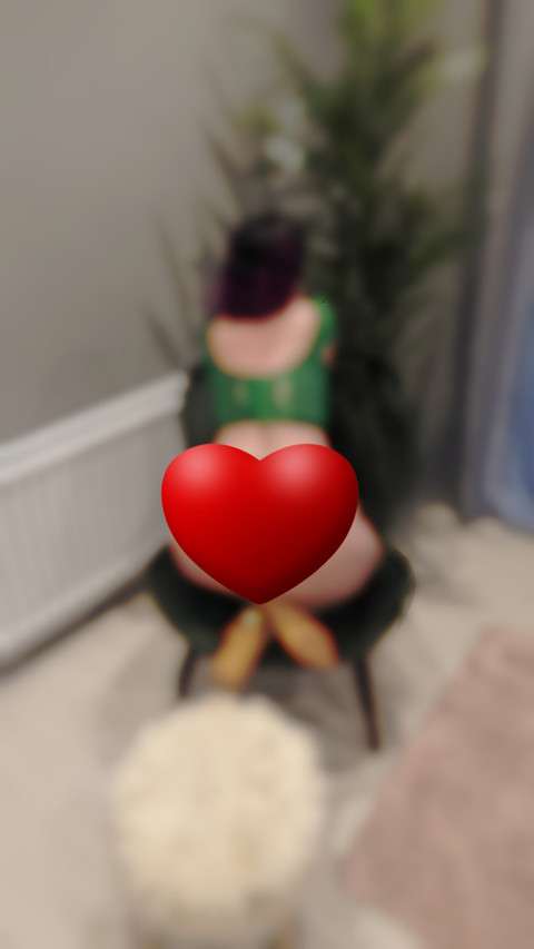 Erza Rose profile picture