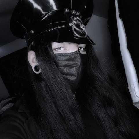 𝔐𝔞𝔰𝔱𝔢𝔯 𝔎𝔯𝔬 profile picture