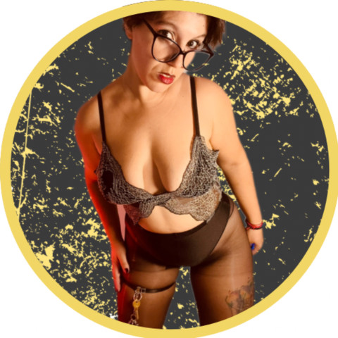 GODDESS Iβ¨SUPREME BEING OF FETISHES β¨ profile picture