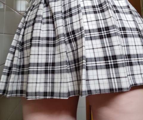@queeniedna nude queeniedna nude
