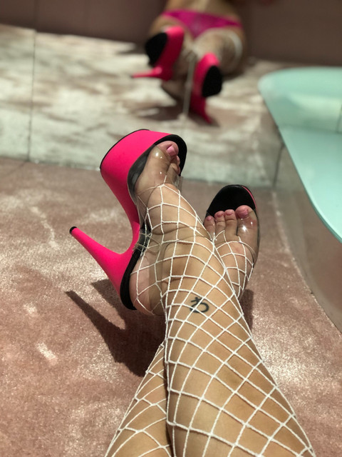 Dessie Belle’s feet profile picture