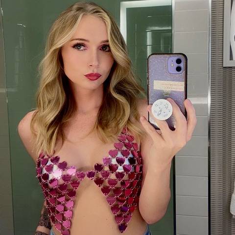 @ashleythetransgirl @ashleythetransgirl