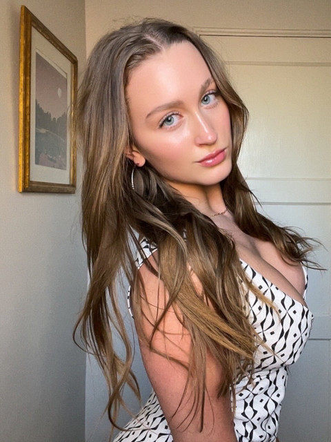 Sara Sky profile picture