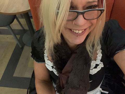 MistressKW’s Sissy piggy profile picture