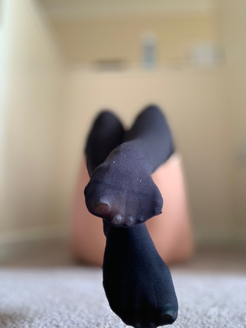 Tiny Feet profile picture