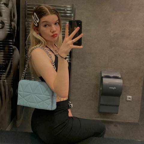 @laurina_xx @laurina_xx