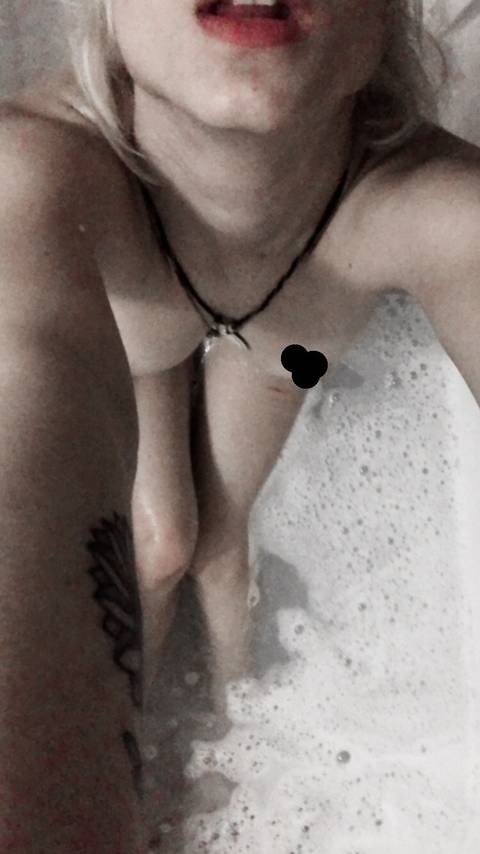 @hipotermya nude hipotermya nude