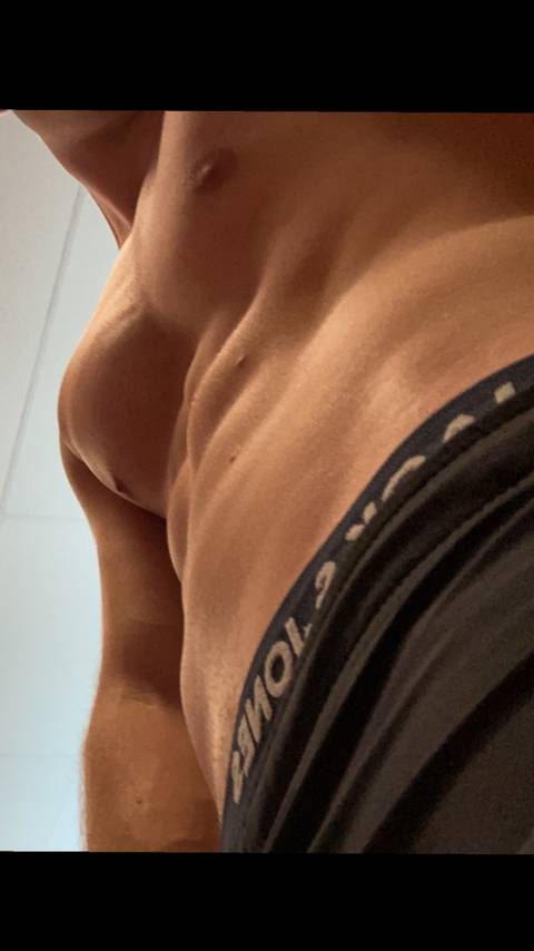 @sandwichsmasher nude sandwichsmasher nude