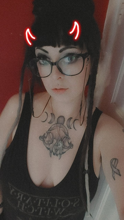 Your Goth Nerd𖤐 profile picture