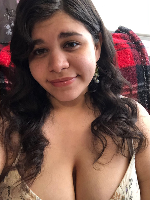 IzzyBella profile picture