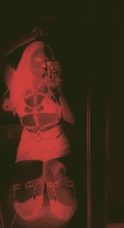 @ghoulishly_yours @ghoulishly_yours