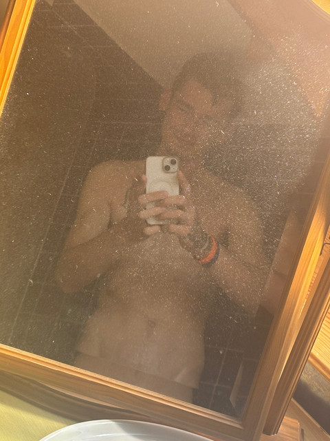 Keanu profile picture