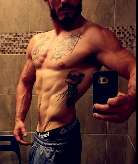 YoungSwitch69 profile picture