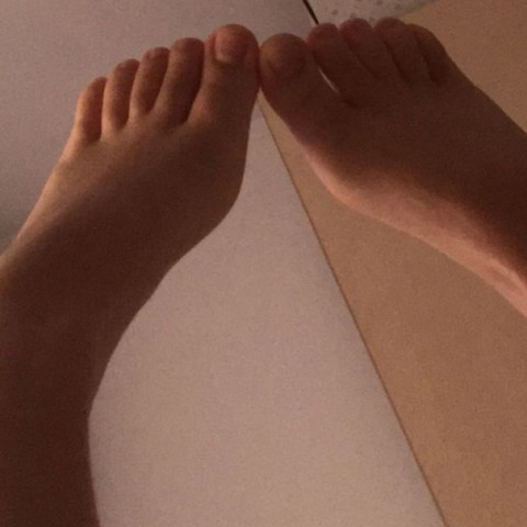 your fav feet profile picture