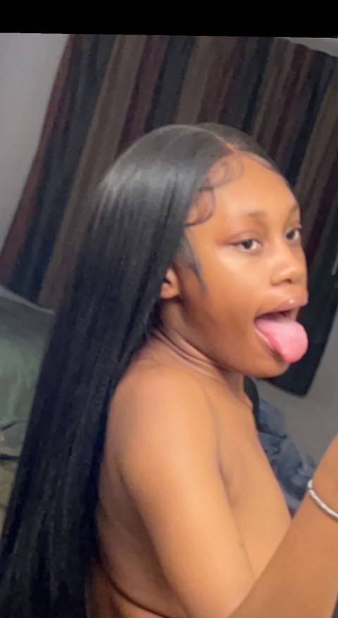@urfavsl.t nude urfavsl.t nude